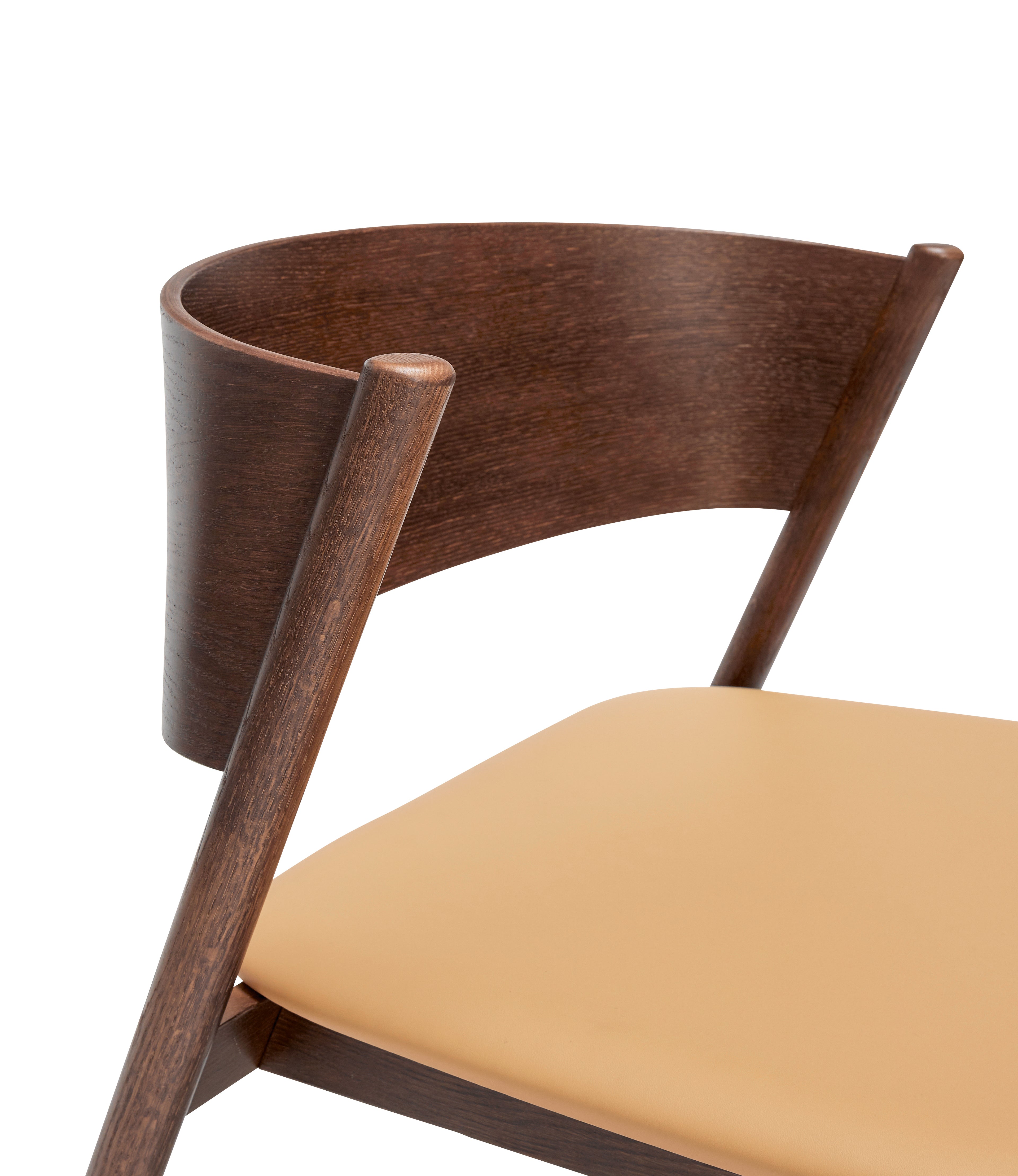 Hübsch Oblique Lounge Chair Sitz dunkelbraun